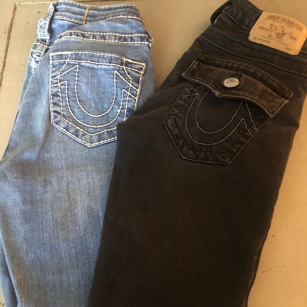 X2 pair Women’s True Religion Jeans